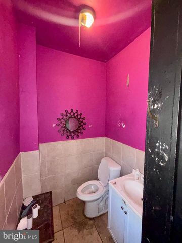 71 E PENN ST, Philadelphia, PA 19144