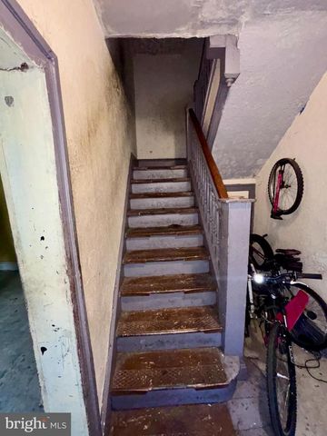 71 E PENN ST, Philadelphia, PA 19144