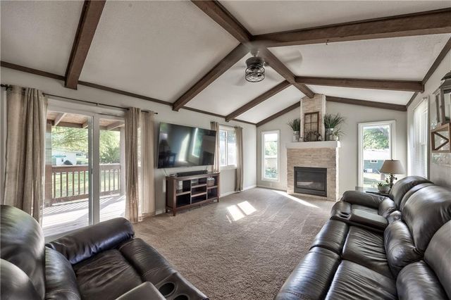 316 Springdale Street, Bonner Springs, KS 66012