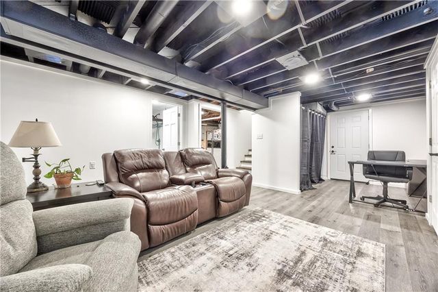 316 Springdale Street, Bonner Springs, KS 66012