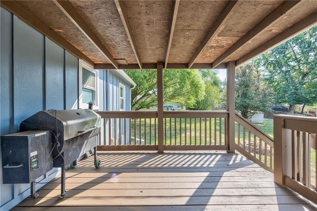 316 Springdale Street, Bonner Springs, KS 66012