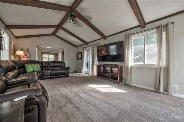 316 Springdale Street, Bonner Springs, KS 66012