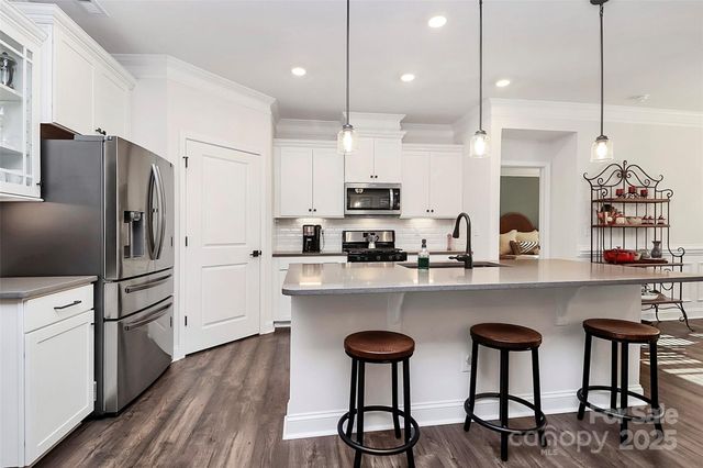 163 Hanks Bluff Drive, Mooresville, NC 28117