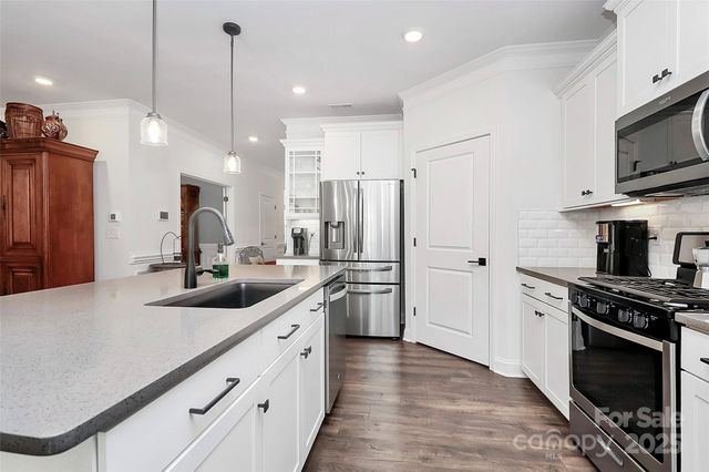 163 Hanks Bluff Drive, Mooresville, NC 28117