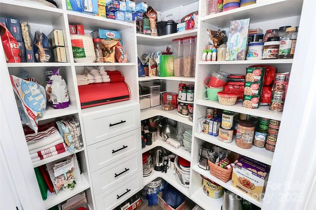 163 Hanks Bluff Drive, Mooresville, NC 28117