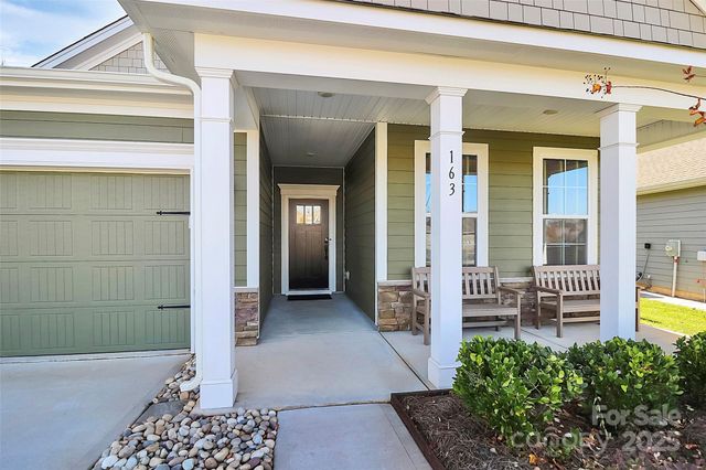 163 Hanks Bluff Drive, Mooresville, NC 28117