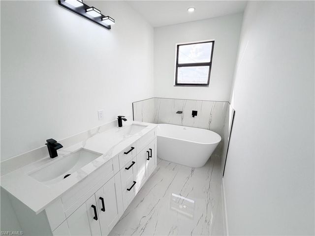 4412-4414 14th ST SW, Lehigh Acres, FL 33979