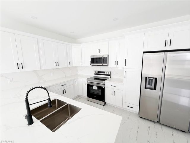 4412-4414 14th ST SW, Lehigh Acres, FL 33979