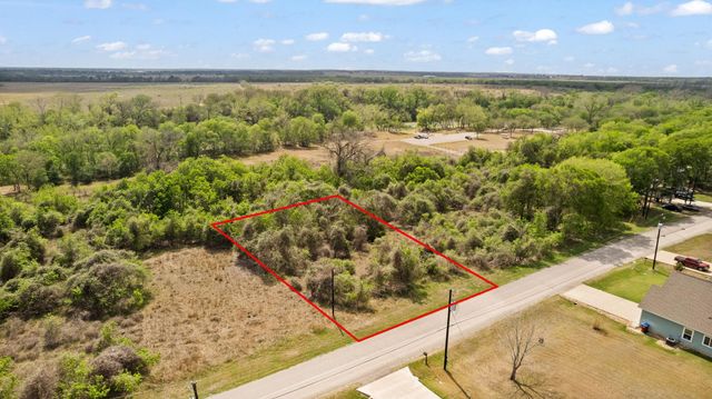 183 Kahana LN, Bastrop, TX 78602