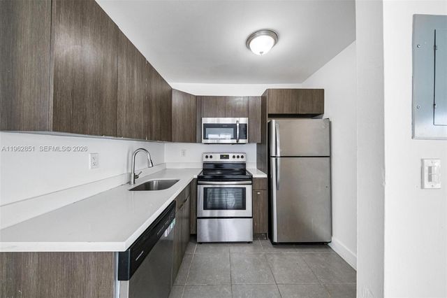 740 81st St 2, Miami Beach, FL 33141