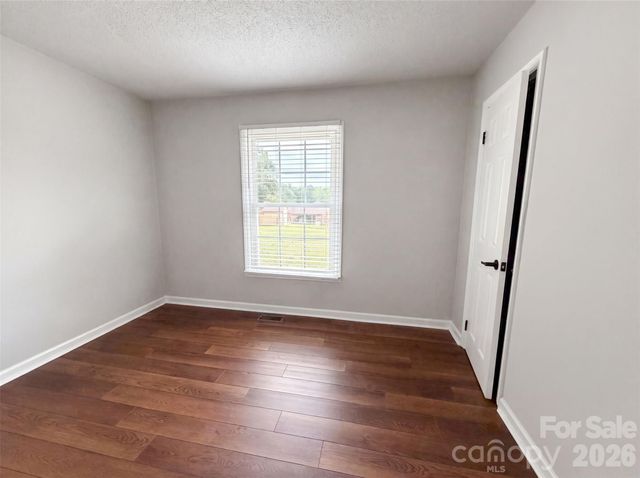 507 Texas Trail, Dallas, NC 28034