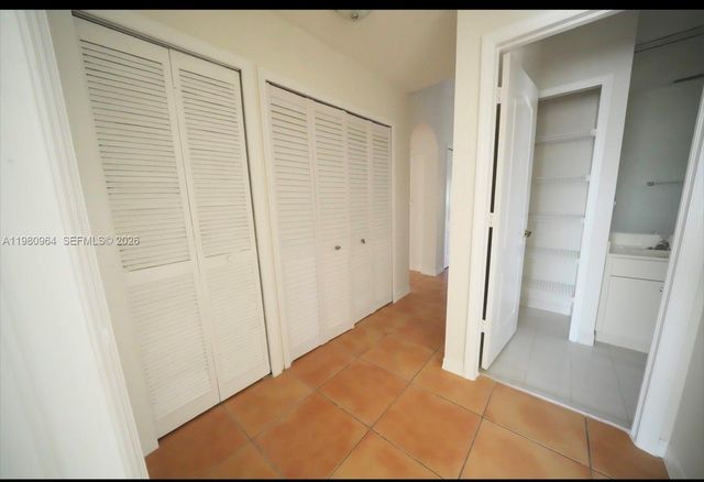 9921 SW 164th Ct, Miami, FL 33196