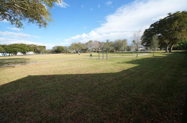 9921 SW 164th Ct, Miami, FL 33196