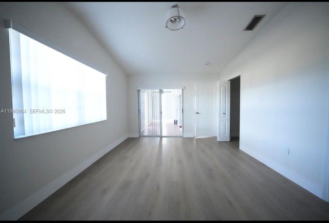 9921 SW 164th Ct, Miami, FL 33196