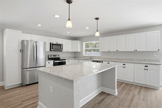 6460 33RD AVENUE N, St Petersburg, FL 33710