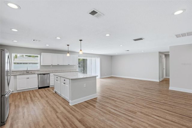 6460 33RD AVENUE N, St Petersburg, FL 33710