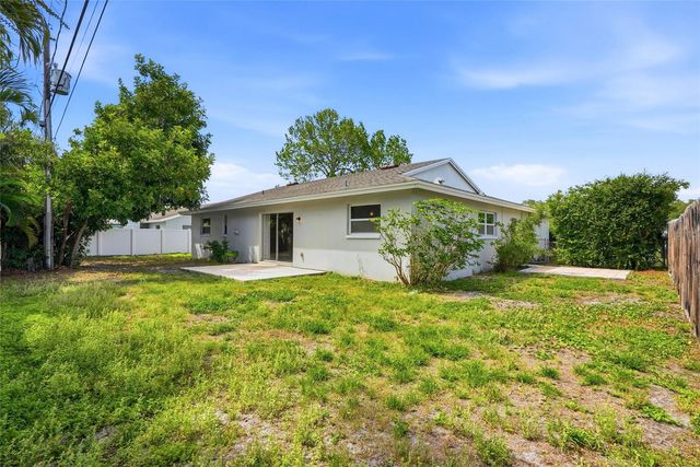 6460 33RD AVENUE N, St Petersburg, FL 33710