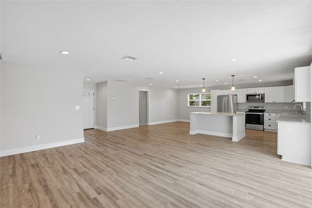 6460 33RD AVENUE N, St Petersburg, FL 33710