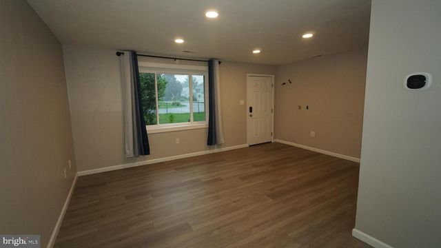 540 WESTERN AVE, Bristol, PA 19007
