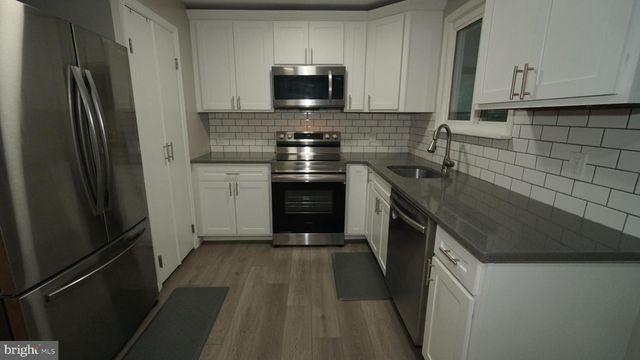 540 WESTERN AVE, Bristol, PA 19007