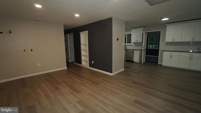 540 WESTERN AVE, Bristol, PA 19007