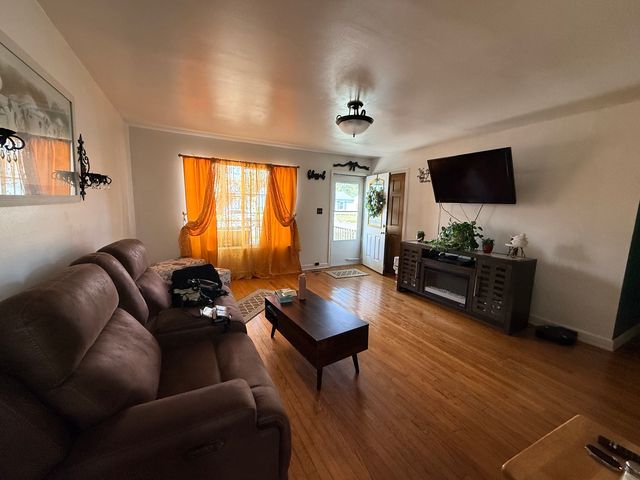 525 Laurel Avenue, Romeoville, IL 60446