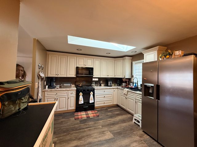 525 Laurel Avenue, Romeoville, IL 60446