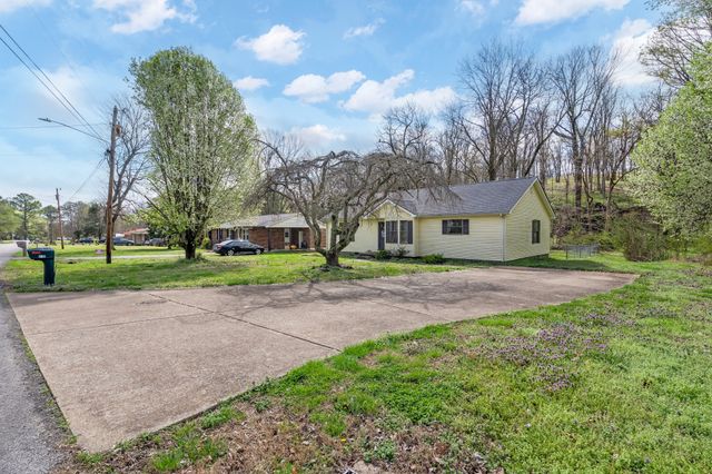 2041 Phillips St, Lewisburg, TN 37091