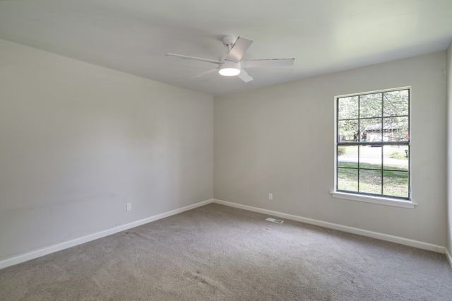 2041 Phillips St, Lewisburg, TN 37091