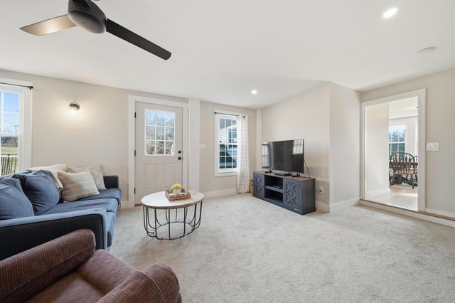 131 North Road, East Kingston, NH 03287