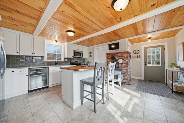 131 North Road, East Kingston, NH 03287