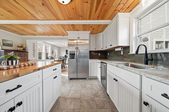 131 North Road, East Kingston, NH 03287