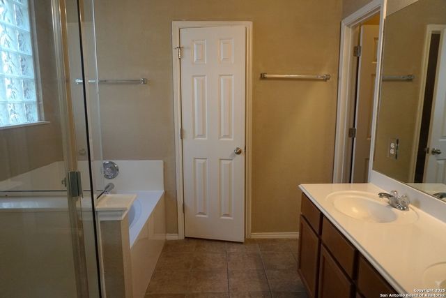 26610 Sparrow Ridge, San Antonio, TX 78261