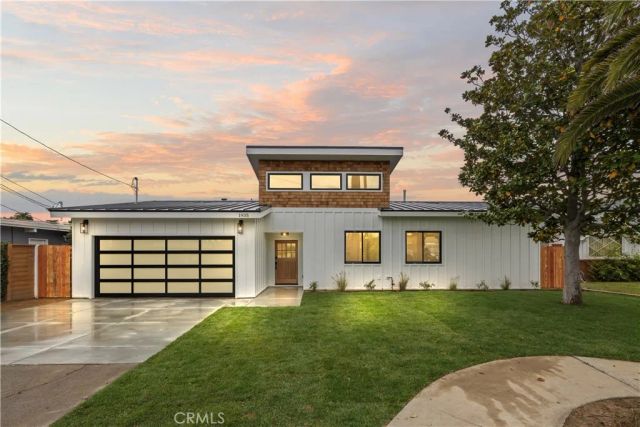 1935 Tustin, Costa Mesa, CA 92627