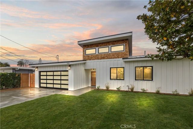 1935 Tustin, Costa Mesa, CA 92627