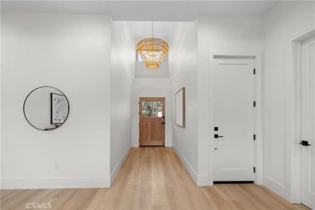 1935 Tustin, Costa Mesa, CA 92627