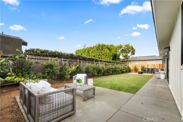 1935 Tustin, Costa Mesa, CA 92627