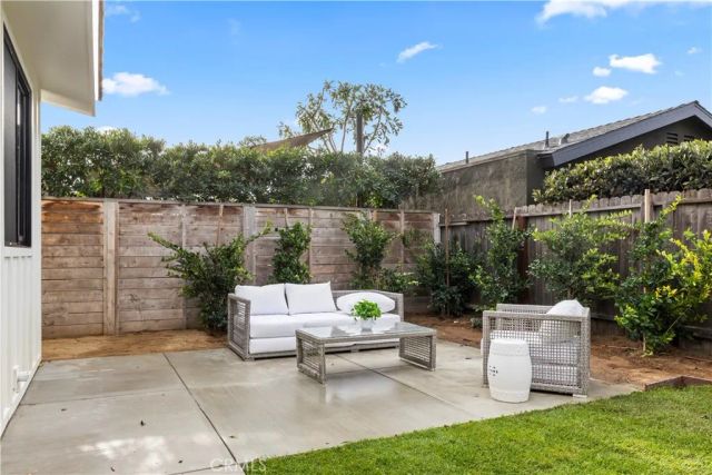 1935 Tustin, Costa Mesa, CA 92627