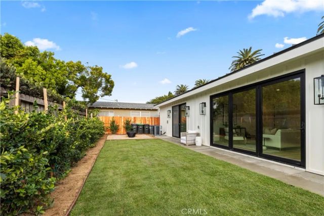 1935 Tustin, Costa Mesa, CA 92627