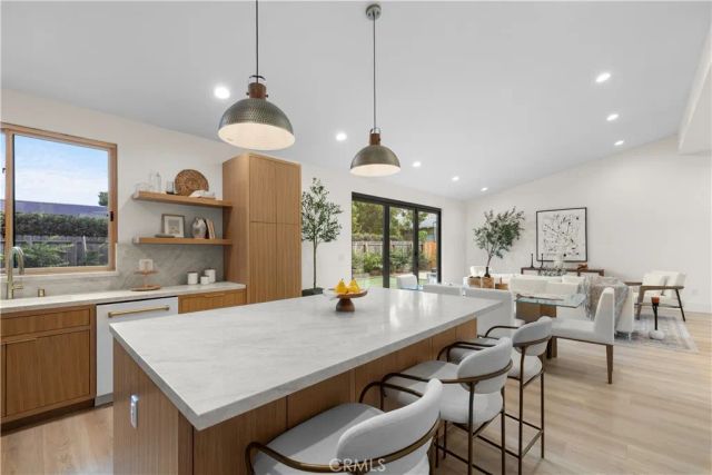 1935 Tustin, Costa Mesa, CA 92627