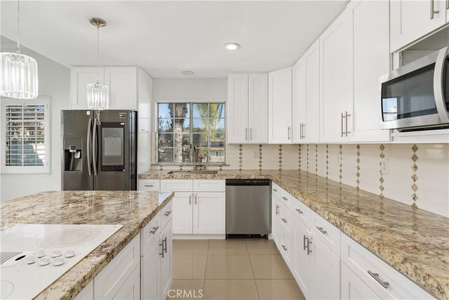 30071 White Wake Drive, Canyon Lake, CA 92587