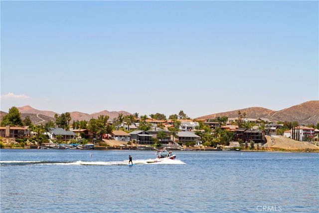 30071 White Wake Drive, Canyon Lake, CA 92587