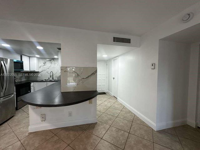 6301 N Falls Cir Dr 309, Lauderhill, FL 33319