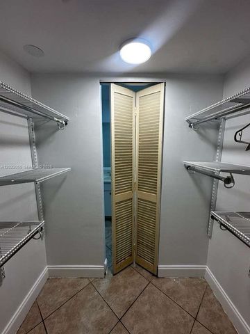 6301 N Falls Cir Dr 309, Lauderhill, FL 33319