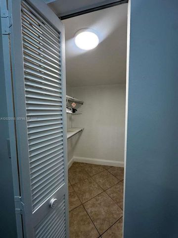 6301 N Falls Cir Dr 309, Lauderhill, FL 33319