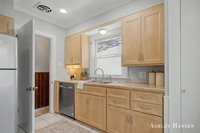 912 Joslin Street, Grand Rapids, MI 49507