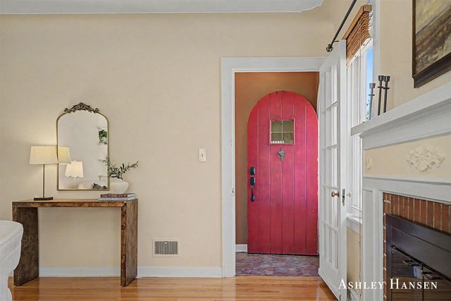 912 Joslin Street, Grand Rapids, MI 49507
