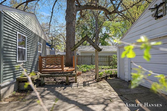 912 Joslin Street, Grand Rapids, MI 49507