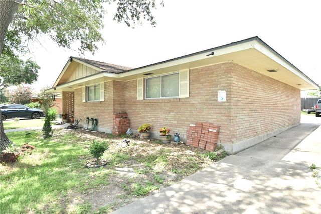 510 Ronson Dr, Corpus Christi, TX 78412
