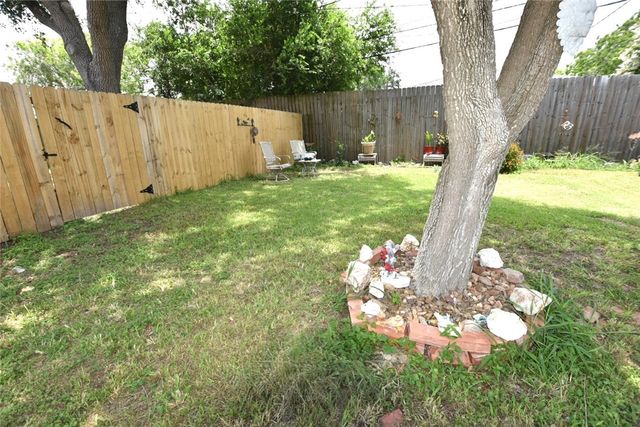 510 Ronson Dr, Corpus Christi, TX 78412